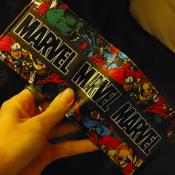 NWOT Retro Marvel Billfold Wallet - Picture 4 of 4